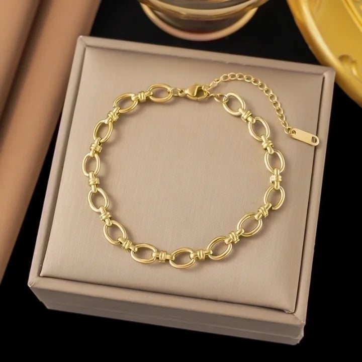 The Eternal Link Bracelet